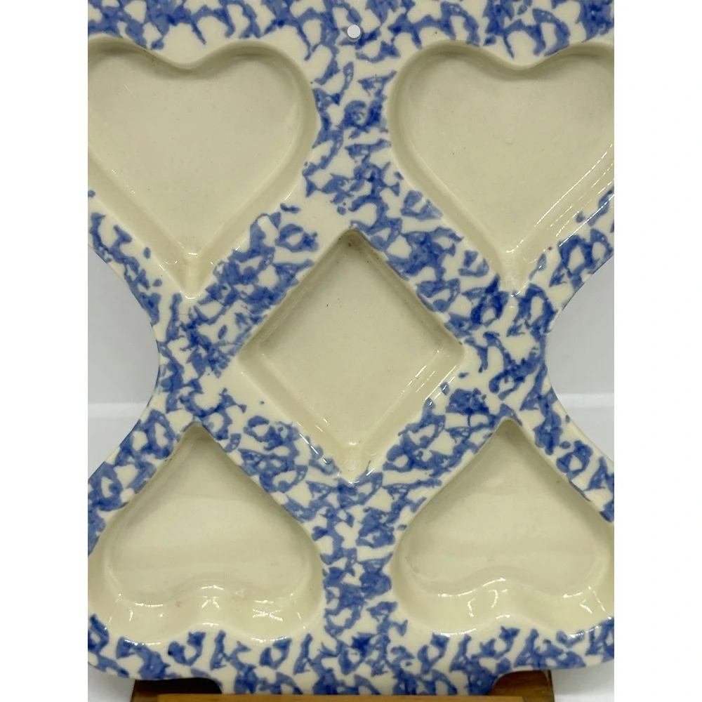 VTG Friendship Pottery Roseville Ohio Heart Muffin Pan Blue White Spongeware